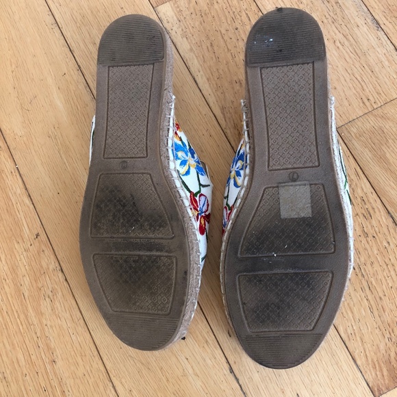 Tory Burch Floral Mule - Picture 3 of 3